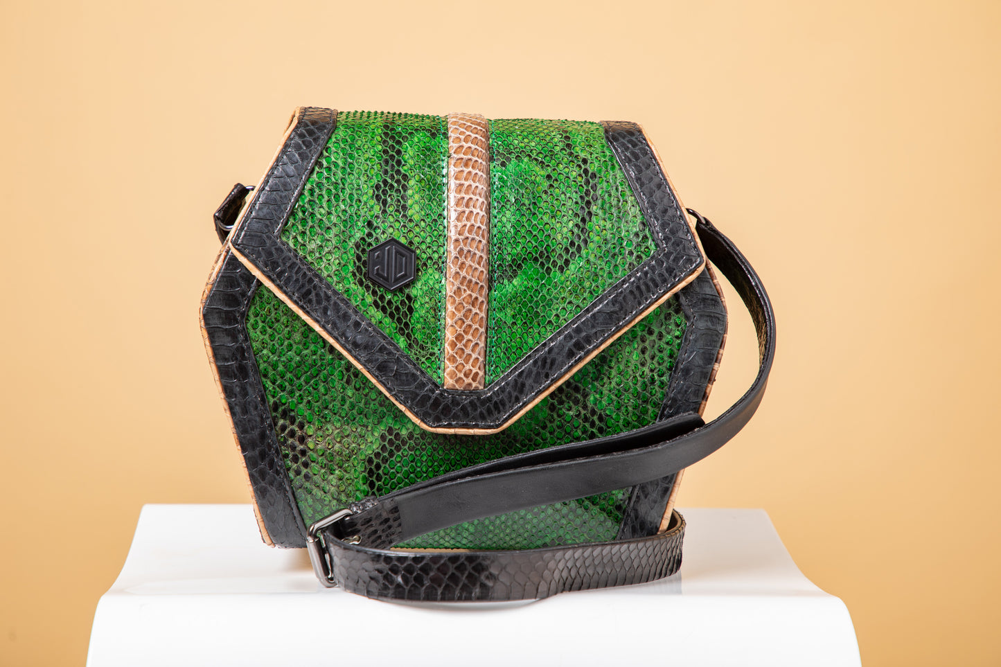 MOFẸ́ Saddle Bag - Green
